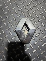Фото запчасти эмблема передняя Renault Logan 2010 Б/У запчасть Запчасть эмблема передняя Renault Logan 2010