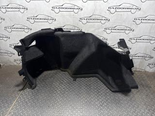 Запчасть обшивка багажника левая задняя левая Toyota Avensis 2003