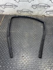 Уплотнительная резинка задняя правая Nissan Qashqai 2008