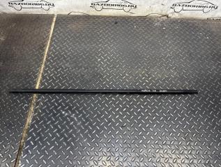 Запчасть молдинг стекла передний правый Opel Corsa 2006-2014