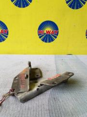 Фото запчасти петля капота NISSAN RNESSA контрактная запчасть Запчасть петля капота NISSAN RNESSA