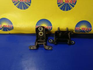 Запчасть кронштейн двери задний правый NISSAN MURANO 2004-2008