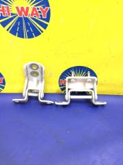 Запчасть кронштейн двери задний левый NISSAN TIIDA LATIO 2004-2012