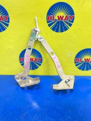 ПЕТЛЯ КАПОТА LAND ROVER FREELANDER 2004