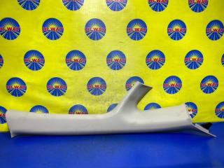 Запчасть накладка на стойку передняя правая NISSAN TIIDA LATIO 2010