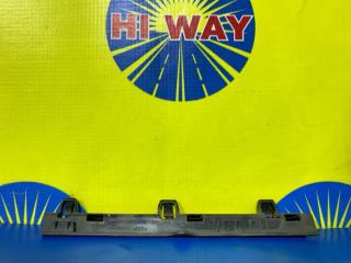 Фото запчасти клипса бампера передняя правая BMW X1 2011 контрактная запчасть Запчасть клипса бампера передняя правая BMW X1 2011