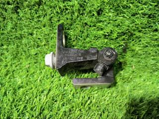 Запчасть петля двери передняя левая AUDI A4 2013