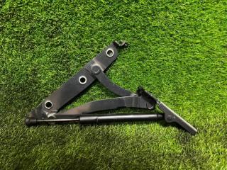 Запчасть крепление багажника правое NISSAN TEANA 2009