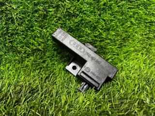 Антенна бесключевого доступа AUDI A5 2010