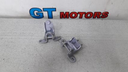 Петля (Шарнир дверной) задняя правая Honda Civic 2003