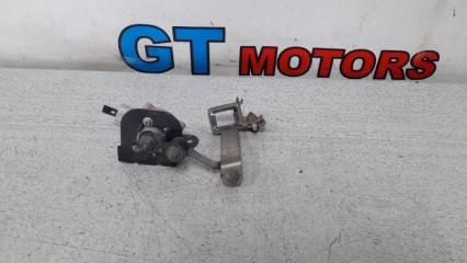 Датчик высоты дорожного просвета Toyota Avensis 2004 контрактная Датчик высоты дорожного просвета Toyota Avensis 2004