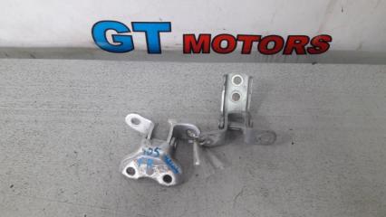 Петля (Шарнир дверной) передняя правая Toyota Aqua 2013