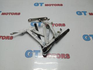 Петля крышки багажника Mazda Axela 2005