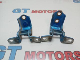 Петля (Шарнир дверной) задняя левая Mazda Axela 2010