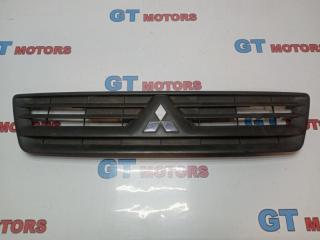 Решетка радиатора Mitsubishi Lancer 2004