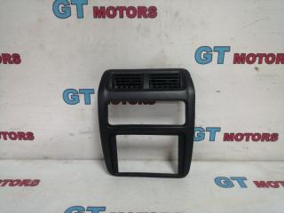 Рамка магнитофона Toyota Townace Noah
