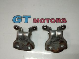 Петля (Шарнир дверной) задняя правая Honda Odyssey 1996