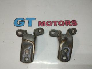 Запчасть петля (шарнир дверной) передняя левая Toyota Carina 1997