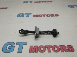 Ограничитель двери передний левый Honda CR-V 2009