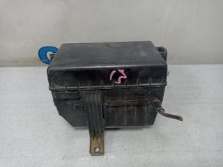 Блок реле и предохранителей Toyota Liteace Noah