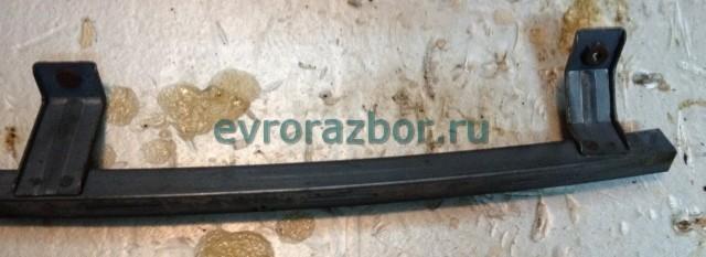 Направляющая стекла передняя левая Kia Sorento 2003