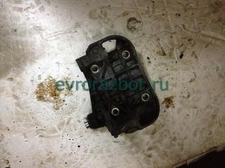 Кронштейн генератора Audi Q7 2007