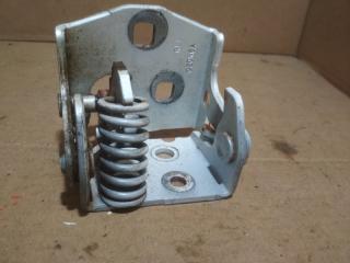 Петля двери задней левой Cadillac Escalade 2007 Б/У Петля двери задней левой Cadillac Escalade 2007