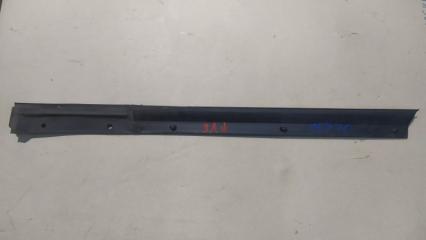 Уплотнитель двери задней левой Cadillac Escalade 2007