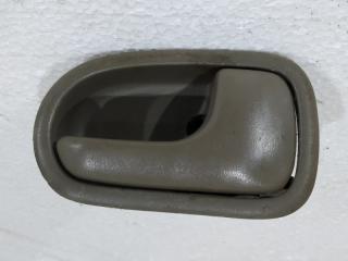 Ручка внутренняя Mazda 323 1998 Б/У Ручка внутренняя Mazda 323 1998