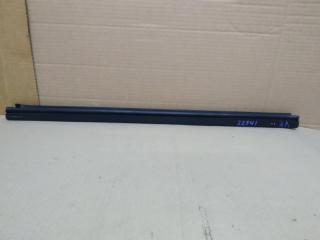 Уплотнитель двери задней левой Cadillac Escalade 2006