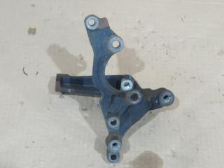 Кронштейн генератора Toyota Hilux 2017