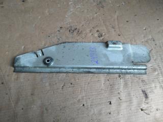 Фото запчасти защита кпп Cadillac Escalade 2008 Б/У запчасть Запчасть защита кпп Cadillac Escalade 2008