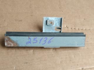 Направляющая стекла передняя левая Cadillac Escalade 2008