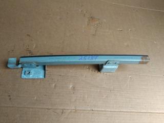 Направляющая стекла передняя левая Cadillac Escalade 2008