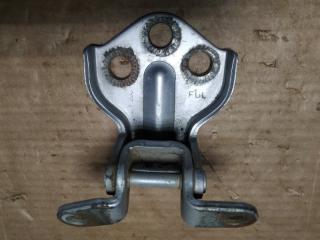 Запчасть петля двери задней левой SsangYong Rexton 2005