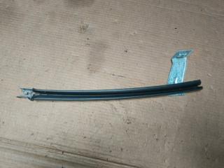 Направляющая стекла задняя правая Ford Explorer 2014