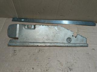 Фото запчасти защита кпп Cadillac Escalade 2007 Б/У запчасть Запчасть защита кпп Cadillac Escalade 2007