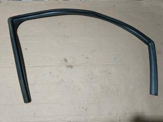 Уплотнитель двери передней правой Ford Explorer 2014