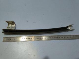 Направляющая стекла передняя правая Ford Explorer 2011