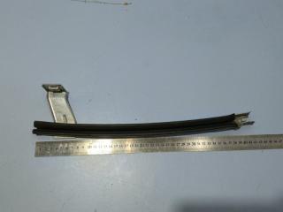 Направляющая стекла задняя левая Ford Explorer 2011