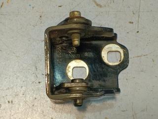 Петля двери задней левой Cadillac Escalade 2014 Б/У Петля двери задней левой Cadillac Escalade 2014