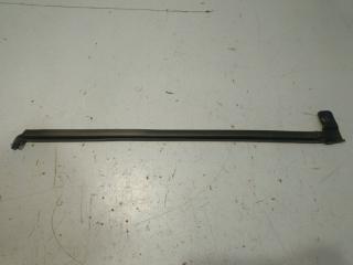 Уплотнитель двери задней левой Cadillac Escalade 2014