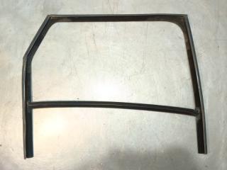 Направляющая стекла задняя правая Land Rover Range Rover Sport 2014