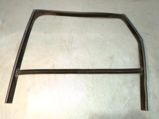 Направляющая стекла задняя левая Land Rover Range Rover Sport 2014