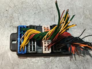 Запчасть короб предохранителей Kia Sorento 2003