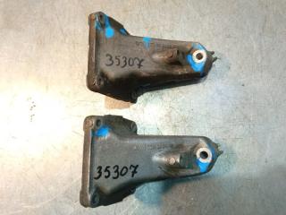 Фото запчасти кронштейн двигателя левый Mercedes-Benz C 1998 Б/У запчасть Запчасть кронштейн двигателя левый Mercedes-Benz C 1998