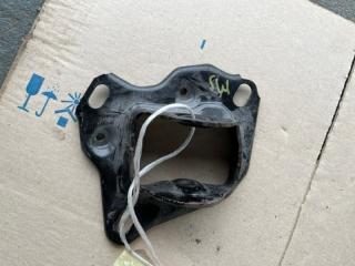 Фото запчасти кронштейн крепления рычага задней подвески правый BMW 1 2019 Б/У запчасть Запчасть кронштейн крепления рычага задней подвески правый BMW 1 2019