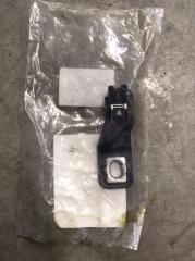 Запчасть кронштейн фары передний правый Audi Q3