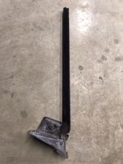 Уплотнитель шахты стекла передний левый BMW 6