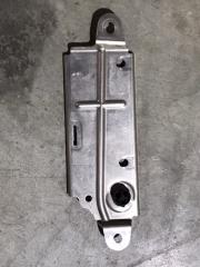 Запчасть кронштейн Mercedes benz S-class